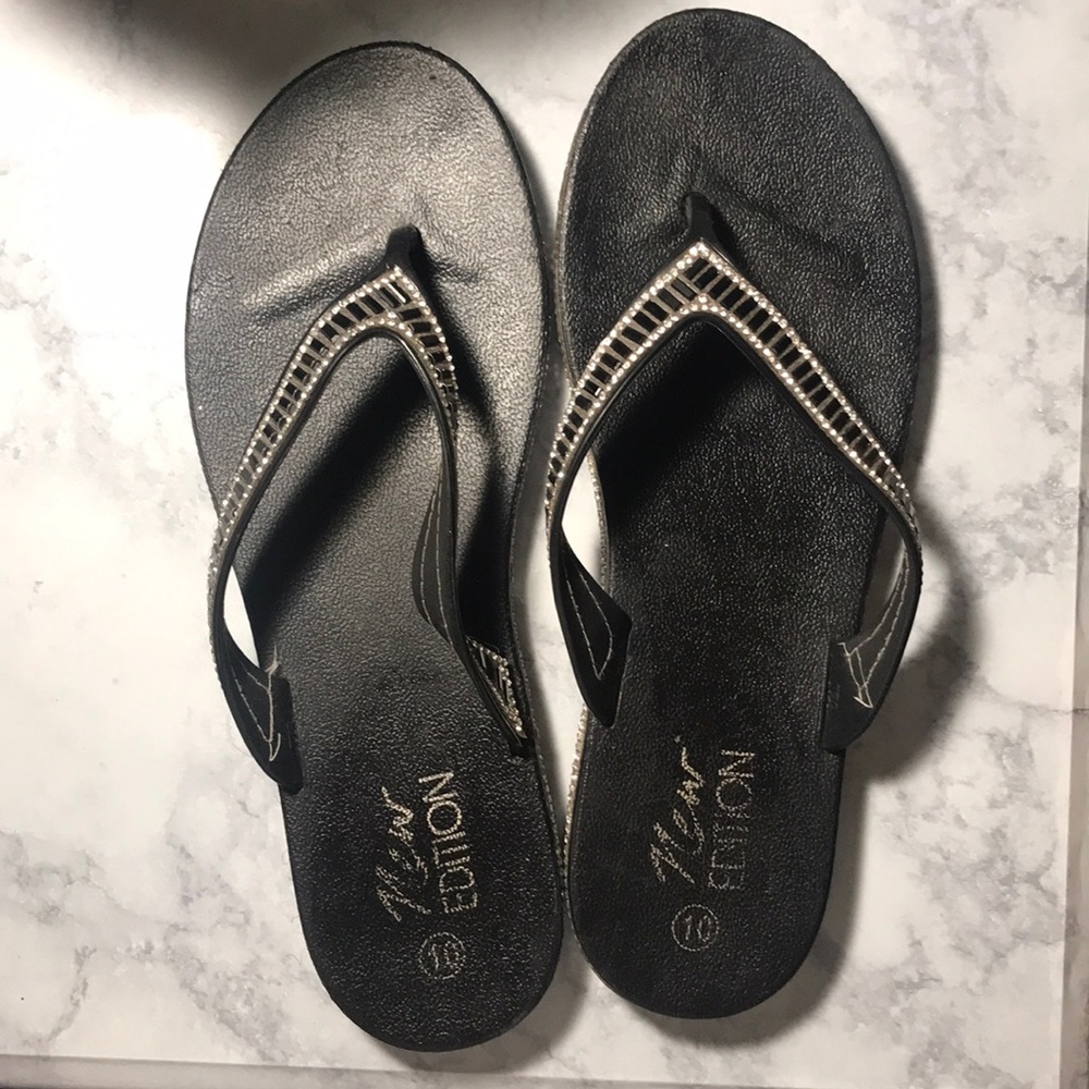 Black crystal sandal